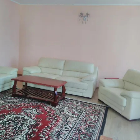 Konukevi Domik S Prudom