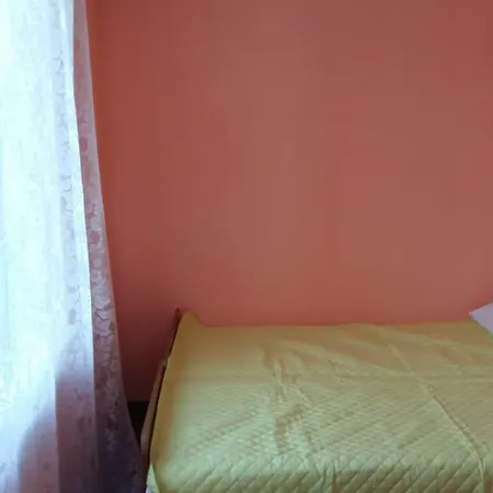 Domik S Prudom Konukevi Odessa