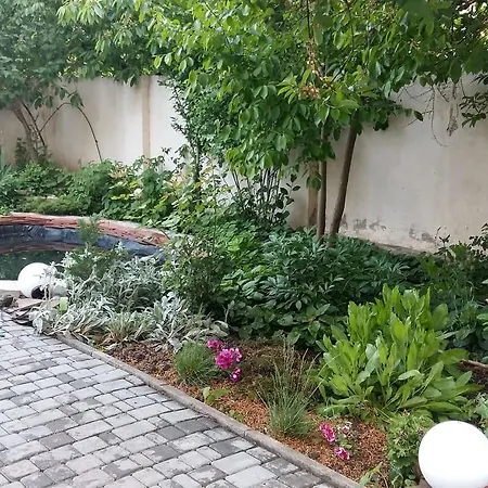 Konukevi Domik S Prudom
